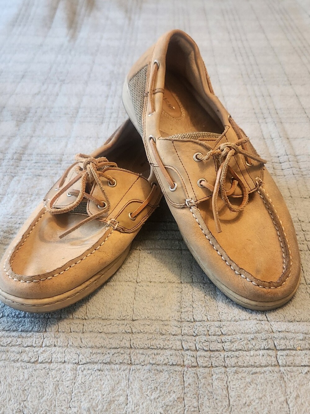 Classic Women's Leather Marlin Tan Boat Shoes - Casual Lace-Up Deck Shoes, 11